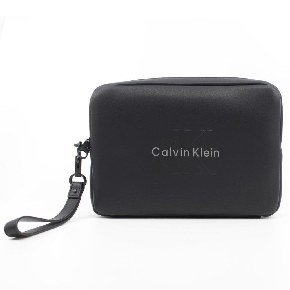 カルバンクライン　CK　Calvin Klein　セカンドバッグ　LV04D1257G UB1　ブラック BLACK　BOLD POUCH WITH HANDLE　ボールド ポーチ ウィズ ハンドル　クラッチバッグ　Europeライン