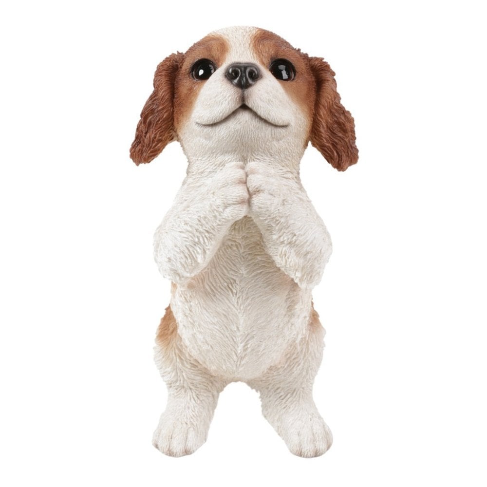 置物 woobia ウービア 犬 キャバリアキングチャールズスパニエル おねだりキャバリア 茶白 高さ22cm ブレンハイム リアル 本物そっくり イギリス生まれ 職人手彩色 縁起物 戌年 玄関 インテリア 新築祝い 引っ越し祝い 開店祝い 出産祝い 誕生日 お祝い ギフト プレゼント 犬好き