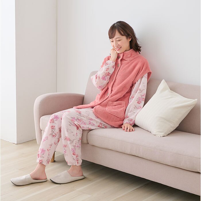 部屋着 ベスト ロング 通販 襟付きベスト レディース チュニック丈ベスト ホームベスト ルームウェアベスト 部屋着羽織り物 お尻隠れる 首元肩防寒 あったかフリース 前開きボタン ミセス シニア 高齢者 婦人 ロング丈 秋冬用 ポケット付き 防寒着