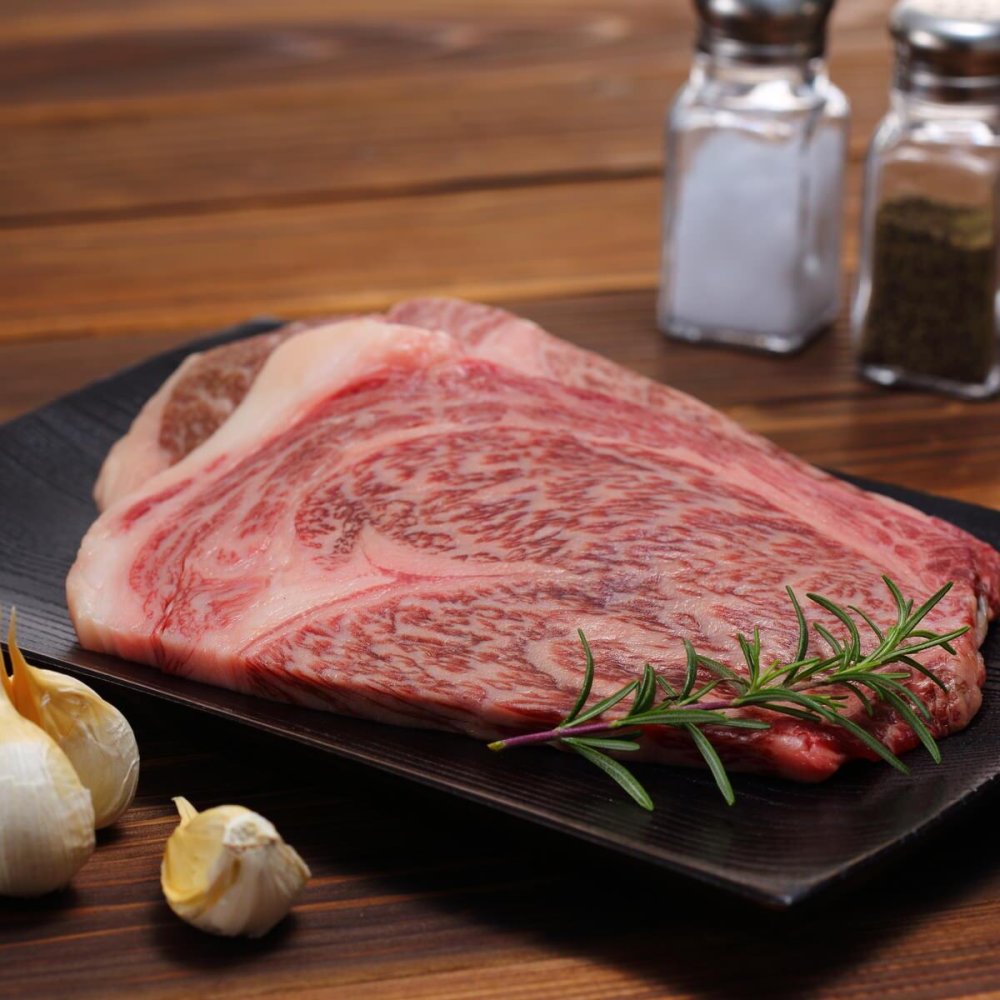 認証 近江牛 肩ロース ステーキ 2枚 牛肉 国産 冷凍 カタロース ステーキ肉【沖縄県・離島 配送不可】