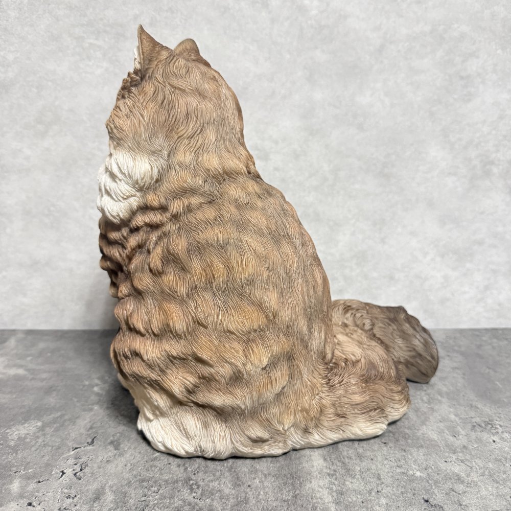 WooBia ウービア 猫 置物 お座りノルウェージャンフォレストキャット マスターズエディション 高さ29.5cm リアル 長毛 ネコ アニマルオブジェ 玄関 リビング インテリア 猫好き 新築祝い 開店祝い 退職祝い プレゼント ギフト