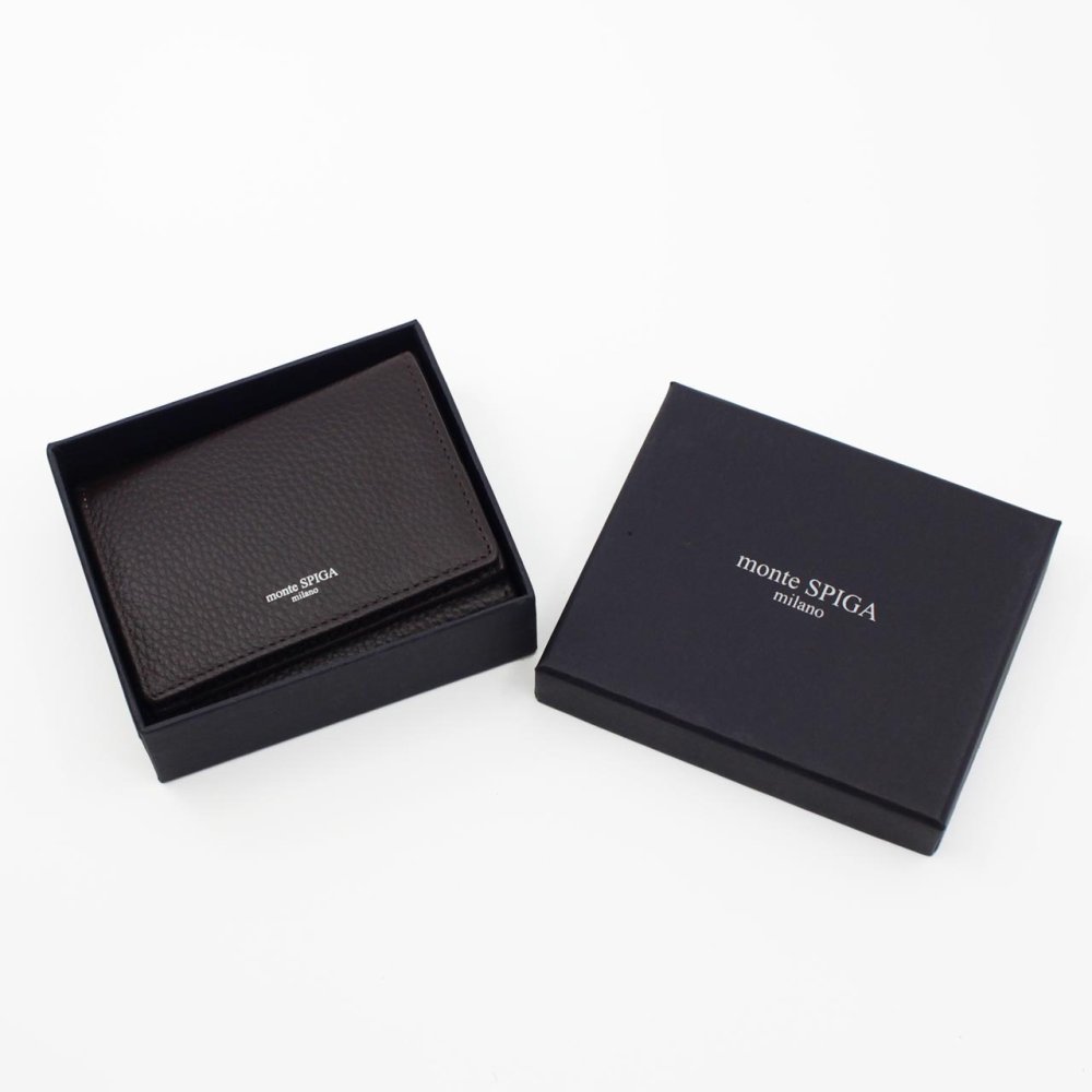 モンテスピガ　monte SPIGA　コンパクト財布　MOSMSP301DBR　ダークブラウン　濃茶　シュリンクレザー　牛革　三つ折り財布　トライフォード ウォレット