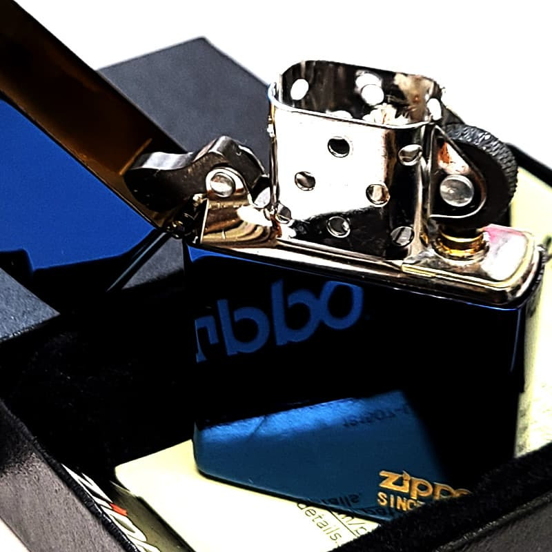 ZIPPO ライター 鏡面 ブルーチタン ジッポ 美しい おしゃれ チタニウムコーティング シンプル 彫刻 チタン加工 かっこいい メンズ プレゼント レディース ギフト