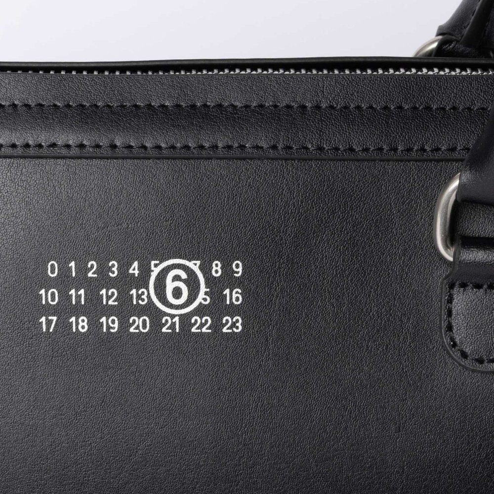 エムエム6 MM6 Maison Margiela メゾンマルジェラ NEW BAULETTO J MEDIUM バウレット バッグ ミディアム SB6ZH0040 P9061 ハンドバッグ ショルダーバッグ ユニセックス バッグ