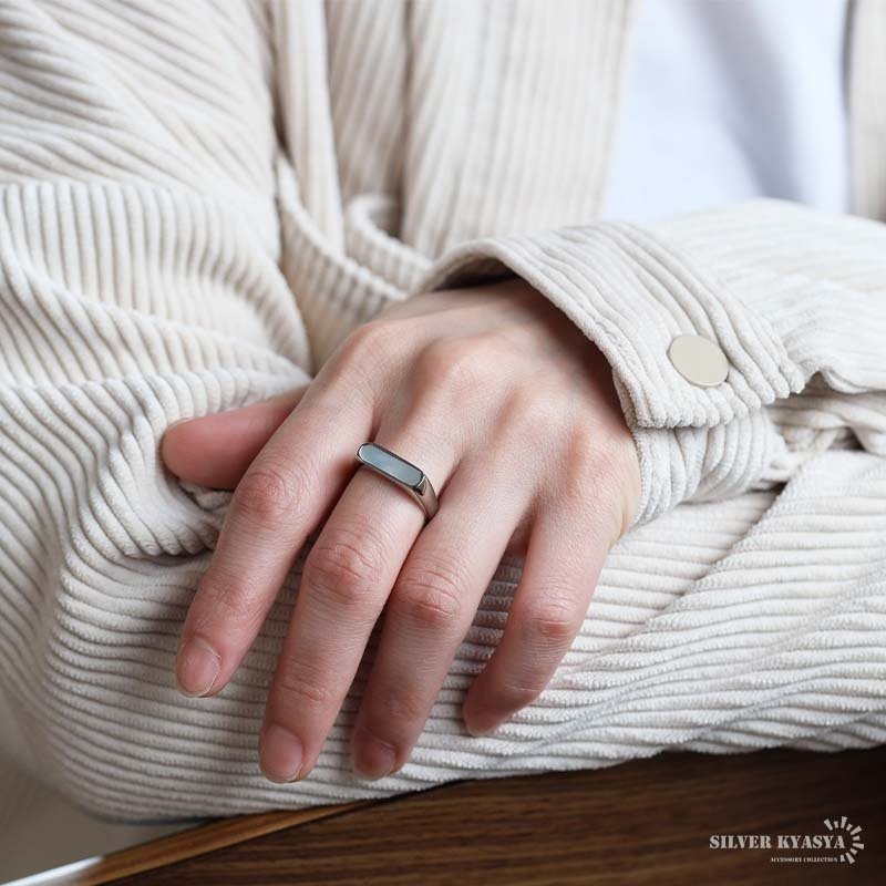 ステンレス 印台リング シェル 貝殻 細身 シグネットリング シルバー 指輪 プチプラ 高見え ピンキー シンプル お洒落 大人 可愛い 虹色 模様 レディース 女性 金属アレルギー対応