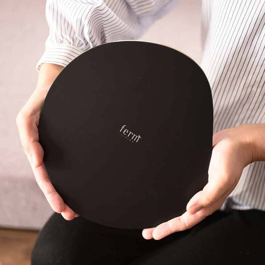 ferm LIVING ファームリビング Pond Table Mirror 卓上ミラー北欧 インテリア 雑貨 おしゃれ 家具 鏡 卓上 メイク 化粧 人気 おすすめ