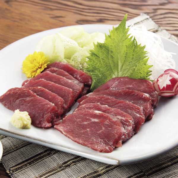 馬刺し 赤身 500g タレ付き 大正8年創業 若丸 特選 馬刺 国産 鮮度抜群 お取り寄せ グルメ 酒の肴 おつまみ ギフト プレゼント 贈答用 贈り物 冷凍 馬肉 専門店 厳選
