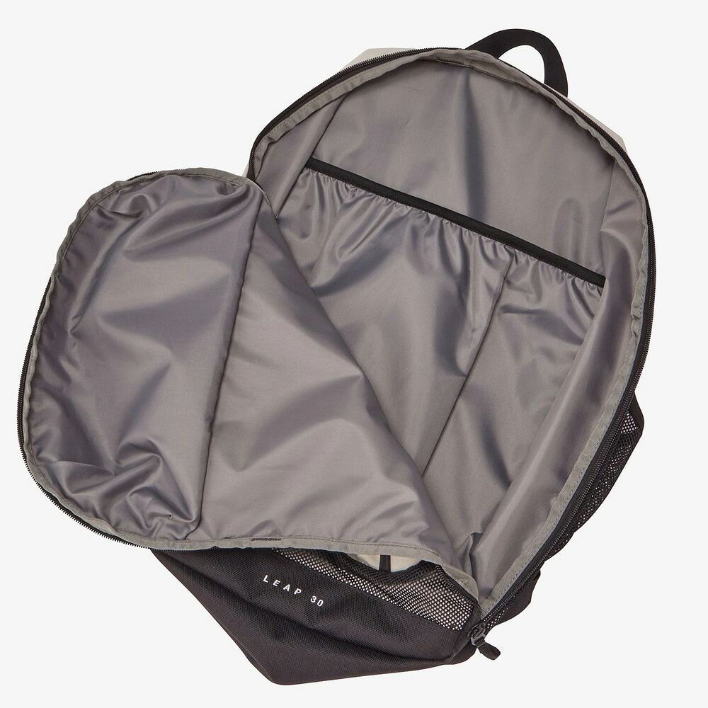 ノースフェイス リュック バック リープ30 32L THE NORTH FACE 62610 LEAP30 ブラック 黒 ホワイト レッド グレー