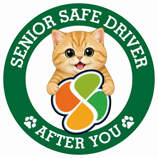 カーサイン 高齢者マーク SENIOR SAFE DRIVER マンチカン ステッカー シール 直径13cm 肉球 日本製 車