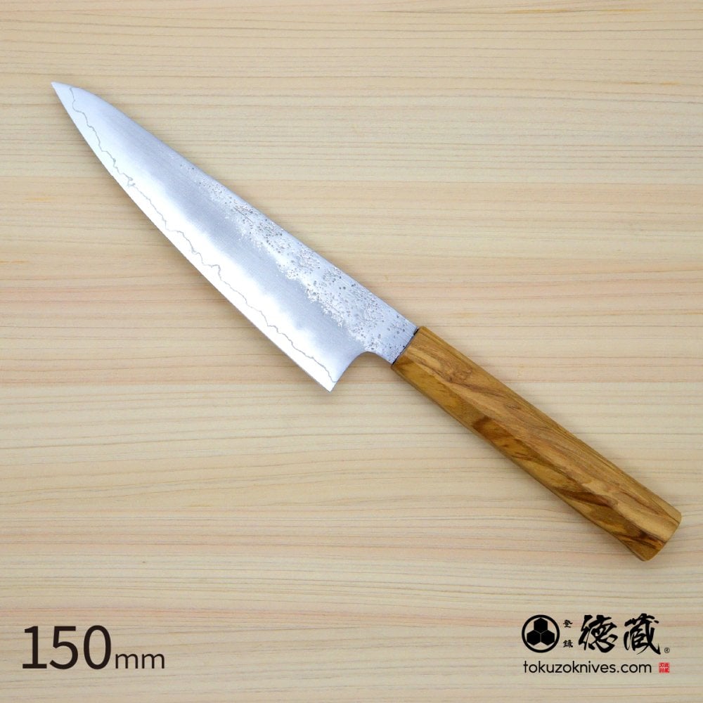 小三徳ステンレス包丁　150mm 銀三 梨地仕上げ オリーブ八角柄 日本製 徳蔵刃物 【TOKUZO KNIVES】 JAPAN Kitchen Knives 包丁 ほうちょう ホウチョウ 切れ味 家庭用 万能 両刃 お手入れ簡単 錆に強い プレゼント ギフト 贈り物 一生モノ ステンレス INOX・イノックス