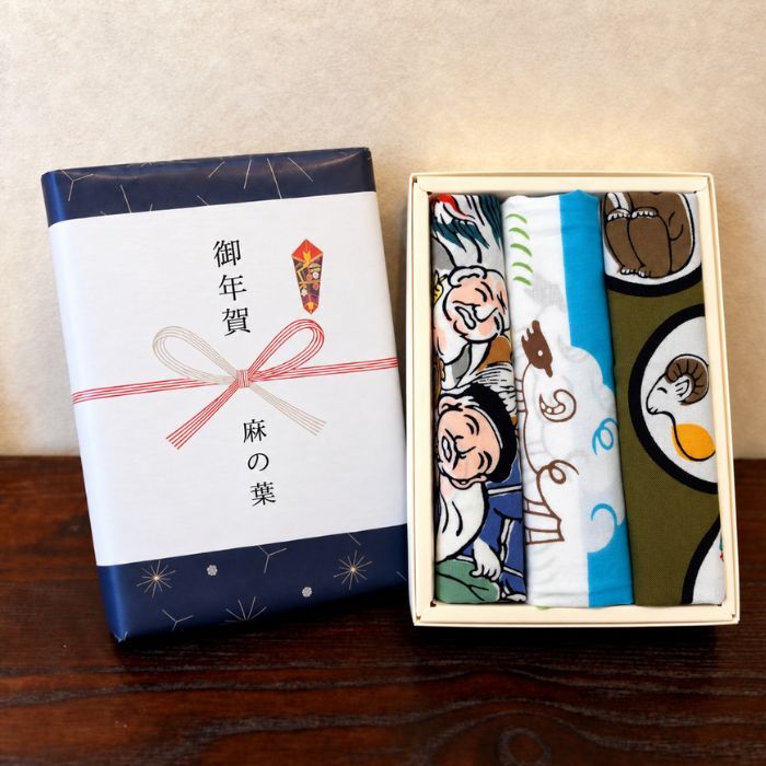 縁起手ぬぐい 七福神 おめでたい 鶴 亀 宝船 名入れ対応 縁起物 年賀 正月 注染てぬぐい 飾る 日本製