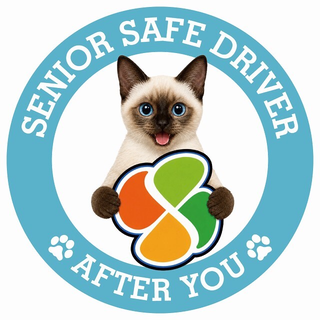 カーサイン 高齢者マーク SENIOR SAFE DRIVER スキフトイボブテイル ステッカー シール 直径13cm 肉球 日本製 車
