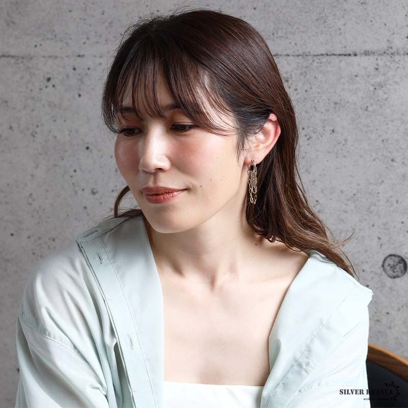 ステンレス 3連チェーンピアス 3カラー 18KGP レディース フープピアス ロングチェーン 揺れる 大ぶり 韓国ファッション モード カジュアル きれいめ 個性的 アクセサリー 耳飾り イヤージュエリー 存在感 華やか 片耳用 1点