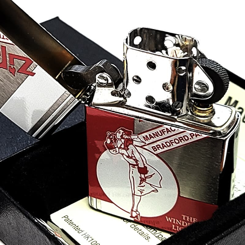 ZIPPO ウィンディ おしゃれ ジッポ ライター シルバーサテン レッド Windy クラシック 銀 赤 可愛い レディース メンズ ギフト プレゼント