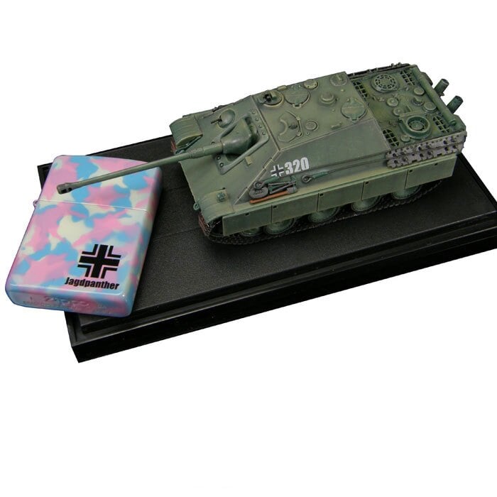 【送料無料】zippo(ジッポーライター)蔵出し1点限り レア zippo ジッポーライター 2004年製 限定ZIPPOとダイキャスト製戦車のセット　ドイツ戦車シリーズ　「ヤークトパンサー」 ギフト プレゼント [zJAGD-G]