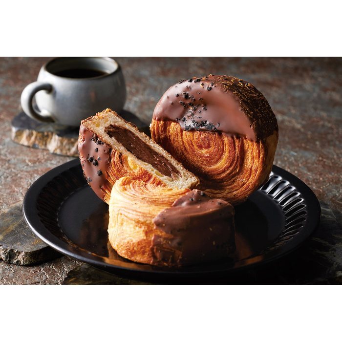 送料無料 お歳暮 「蔵家」クロワッサンロール チョコレートクリーム 6個セット  ※11/2以降の出荷予定となります。北海道・沖縄・離島は配達不可 全国送料無料 御歳暮 早割 お歳暮2026 御挨拶 お取り寄せ グルメ スイーツ