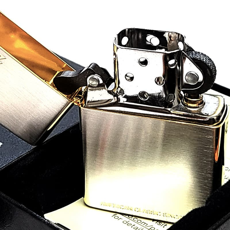 ZIPPO ライター シルバーサテン ゴールドアクセント ジッポ ロゴ 彫刻 おしゃれ シンプル 金銀 レディース メンズ かっこいい ギフト プレゼント