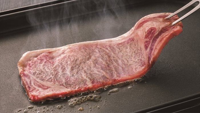 送料無料 北海道産地直送 たにぐち精肉店 ふらの和牛サーロインステーキ用360g  ※ご注文後約7～10日前後での発送となります。沖縄・離島へは別途配送料が発生いたします お取り寄せグルメ スイーツ