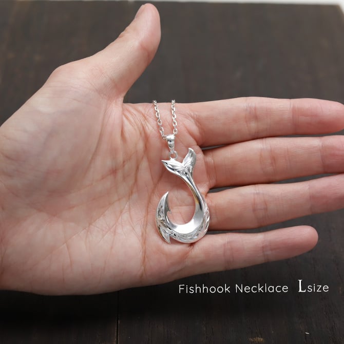 ハワイアンジュエリー フィッシュフック モアナ 刻印 無料 誕生石入れ可 ペンダントトップ Lサイズ 縦42mm シルバー925 ネックレス チェーン別売 ペンダントヘッド メンズ レディース 誕生日 プレゼント ハロウィン 【品番：SP2926】