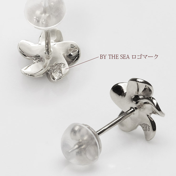 ハワイアンジュエリー ピアス プルメリア ホワイトゴールド ピアス Mサイズ 花8mm 片耳(1個)購入可 K14ホワイトゴールド ジルコニア 14K シリコンキャッチ シンプル 20G ゲージ BY THE SEA バイザシー 彼女 妻 女性 レディース プレゼント ハロウィン 【品番：GE102W】