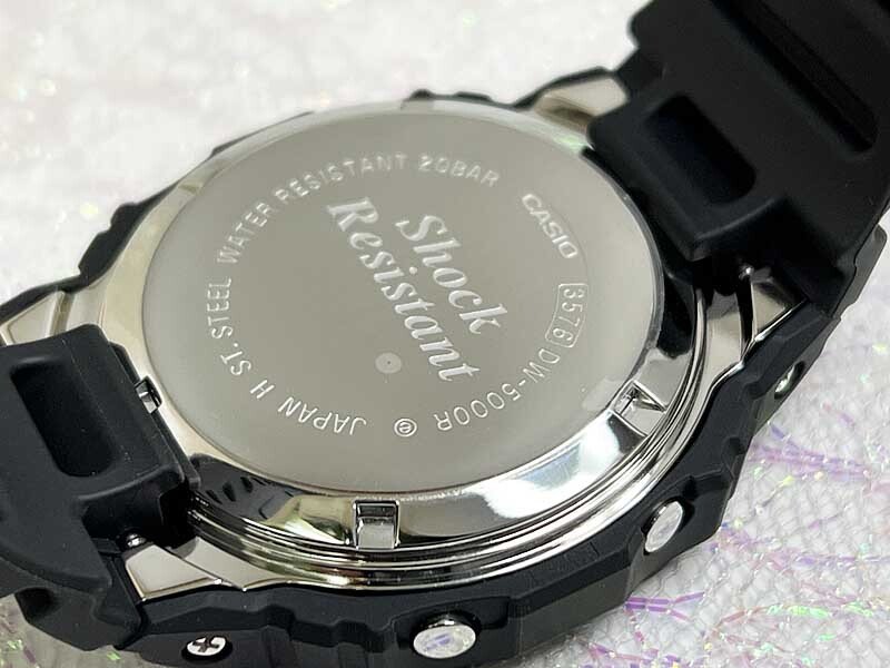男が語る男のG！GショックG-SHOCK カシオ 電波ソーラー DW-5000R-1AJF 5000番の初代G-SHOCK山形カシオで生産されました   日本人の真心こめた逸品です　こちらは限定品ではなく定番になりまうが生産本数が少なく希少品です