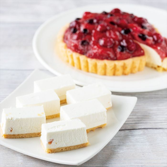 「乳蔵」 北海道ミックスベリータルトとチーズケーキ 440259  内祝 内祝い お祝 御祝 記念品 出産内祝い プレゼント 快気祝い 粗供養 引出物