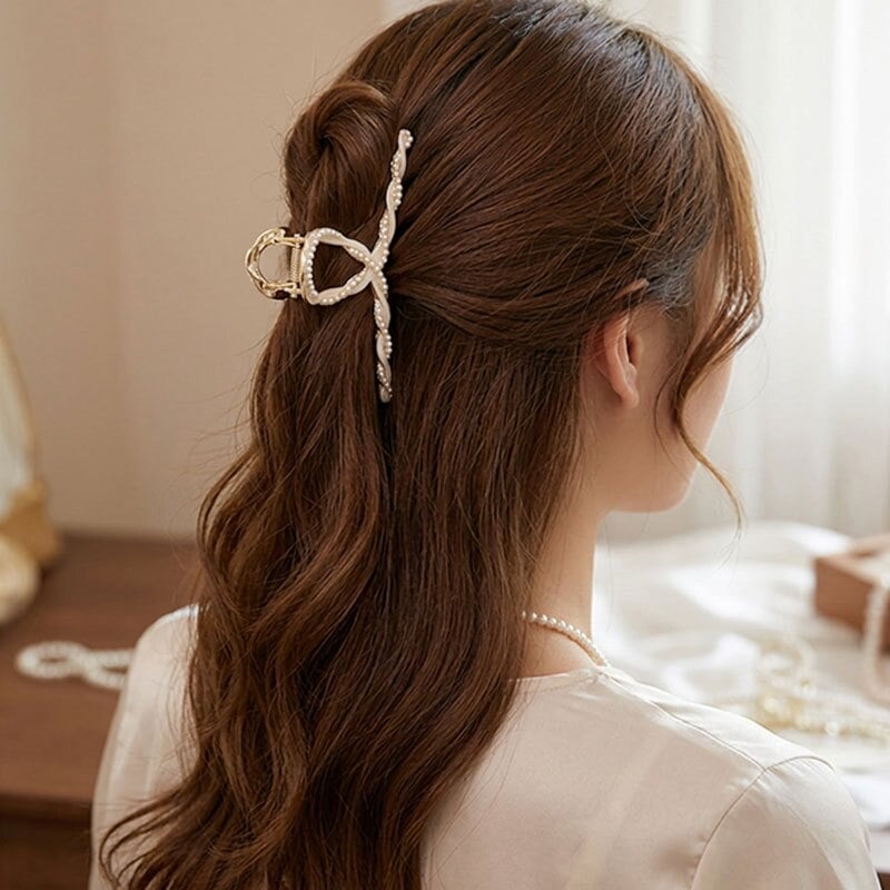 ヘアクリップ しっかり留まる パール ビーズ キラキラ バンスクリップ 髪留め バレッタ バンス ヘアアクセサリー 大人 シンプル 大きい おしゃれ かわいい 髪 ホワイト ブラック トレンド ガーリー 落ちにくい ボリューム ギフト ロングヘア