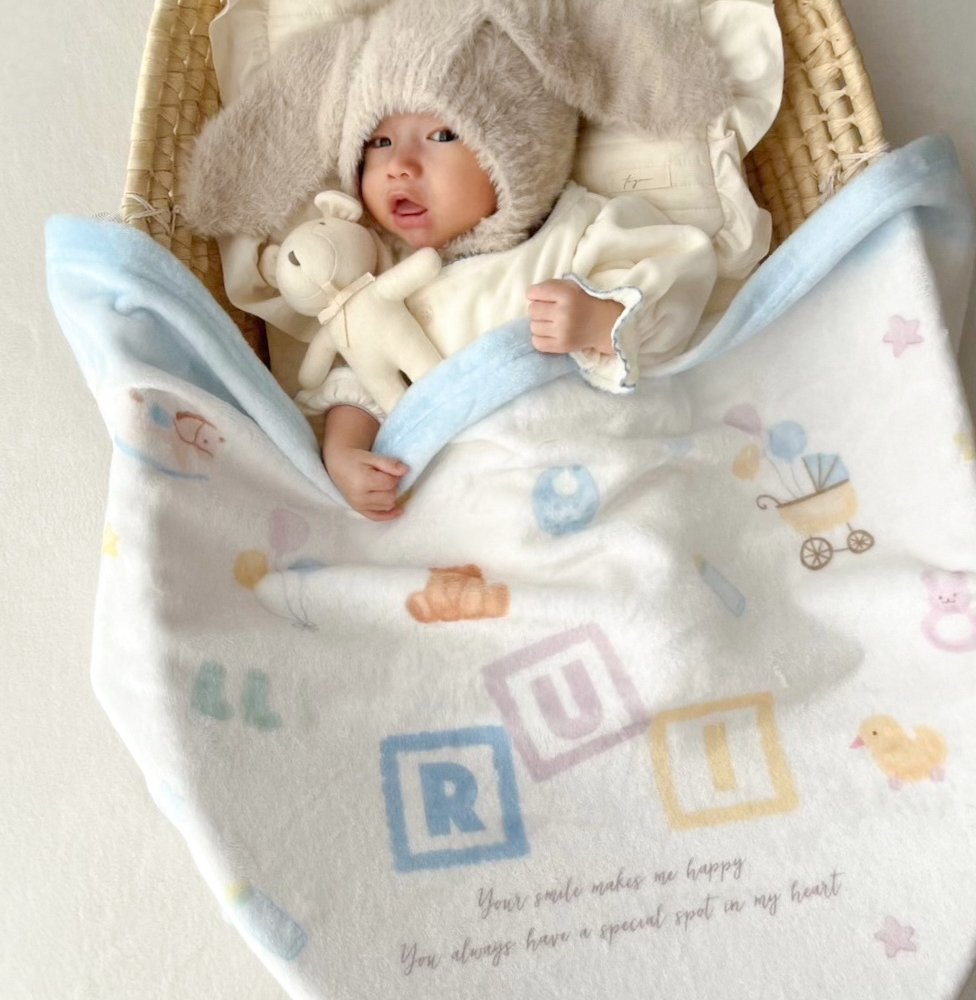 【お名前入りブランケット】Hello Baby ハローベビー 赤ちゃん 新生児 名入れ ギフト 出産祝い ニューボーン 誕生日 出産準備 撮影アイテム ベビーブランケット