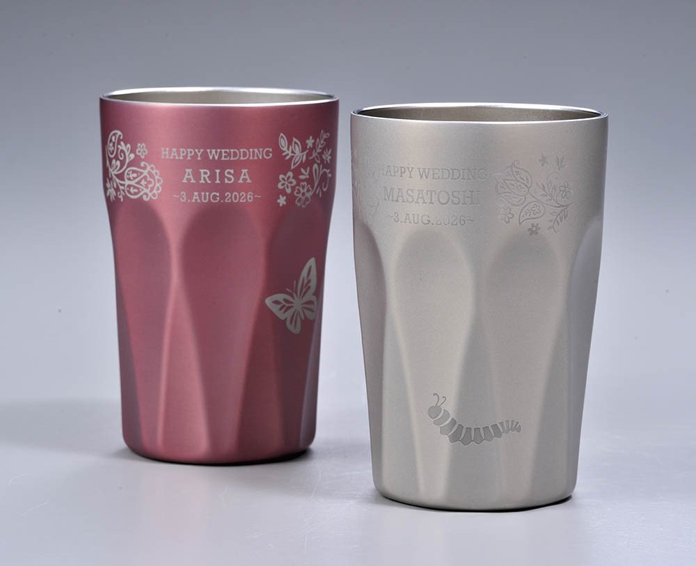 敬老の日 名入れ ペアギフト SXX THERMOS サーモス 真空断熱ダイヤカットロングタンブラー 食洗機対応モデル 400ml ピンク シャンパンゴールド 2点 ギフトBOX入り / プレゼント ギフト 両親 夫婦 結婚 金婚式 銀婚式 退職 記念 誕生日 長寿 祝い