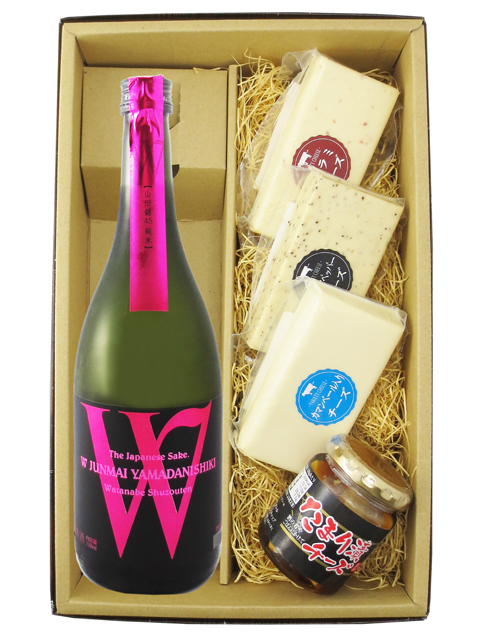 ★ 送料無料 ★ Ｗ ( ダブリュー ) 山田錦 純米  720ml ＋ チーズおつまみ 4種セット【 9454 】【 日本酒・おつまみセット 】【 要冷蔵 】【 ハロウィン 贈り物 ギフト プレゼント 誕生日 結婚のお祝い 】