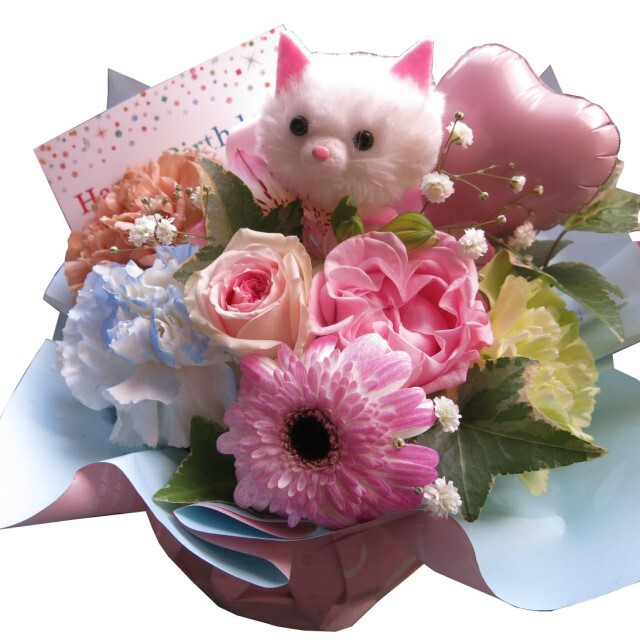 猫 入り フラワーアレンジメント 誕生日 デザイナーにおまかせ 生花使用 Sサイズ ねこ ネコ