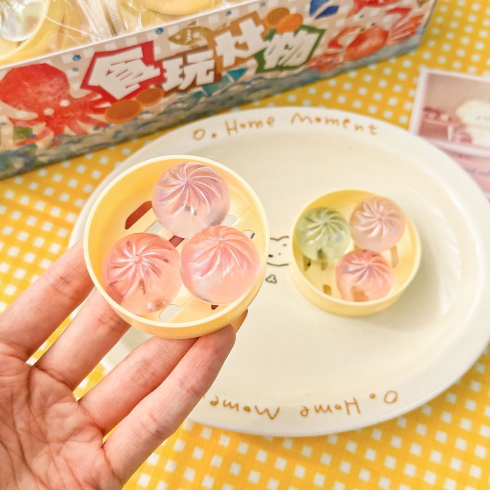 包子 スクイーズ ぷにぷに やわらか 饅頭 フードモチーフ ミニチュア キーホルダー バッグチャーム かわいい 面白い 雑貨 握って楽しむ 玩具 小物 子供 大人 プレゼント ランダム色