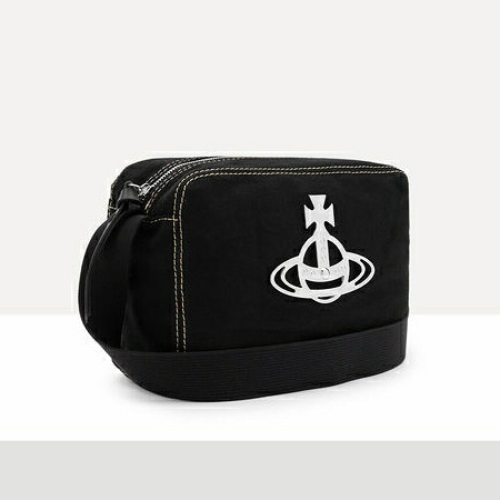 【無料ラッピング】 ヴィヴィアン ウエストウッド Vivienne Westwood ボディバッグ ショルダーバッグ East West クロスボディバッグ ブラック ブランド 正規品 新品 ギフト プレゼント 人気 おすすめ 誕生日 記念日 クリスマス 送料無料 vwt522417