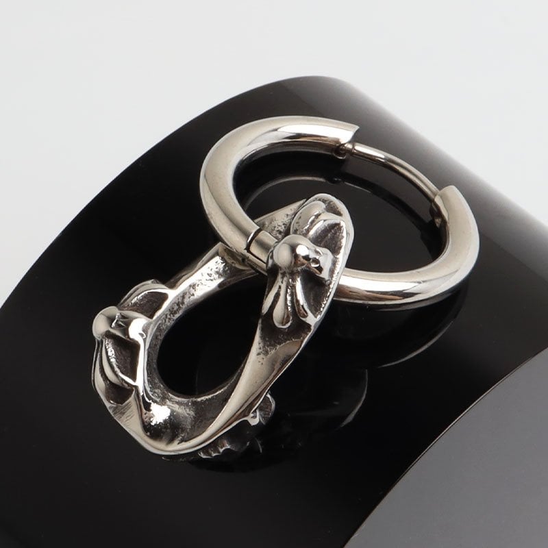 ステンレス チェーンの一コマピアス ドロップ クロス フープピアス ごつめ 揺れる かっこいい シルバー 片耳1点 十字架 大きめ 存在感 メタル メンズ 男性 金属アレルギー対応 イヤリング