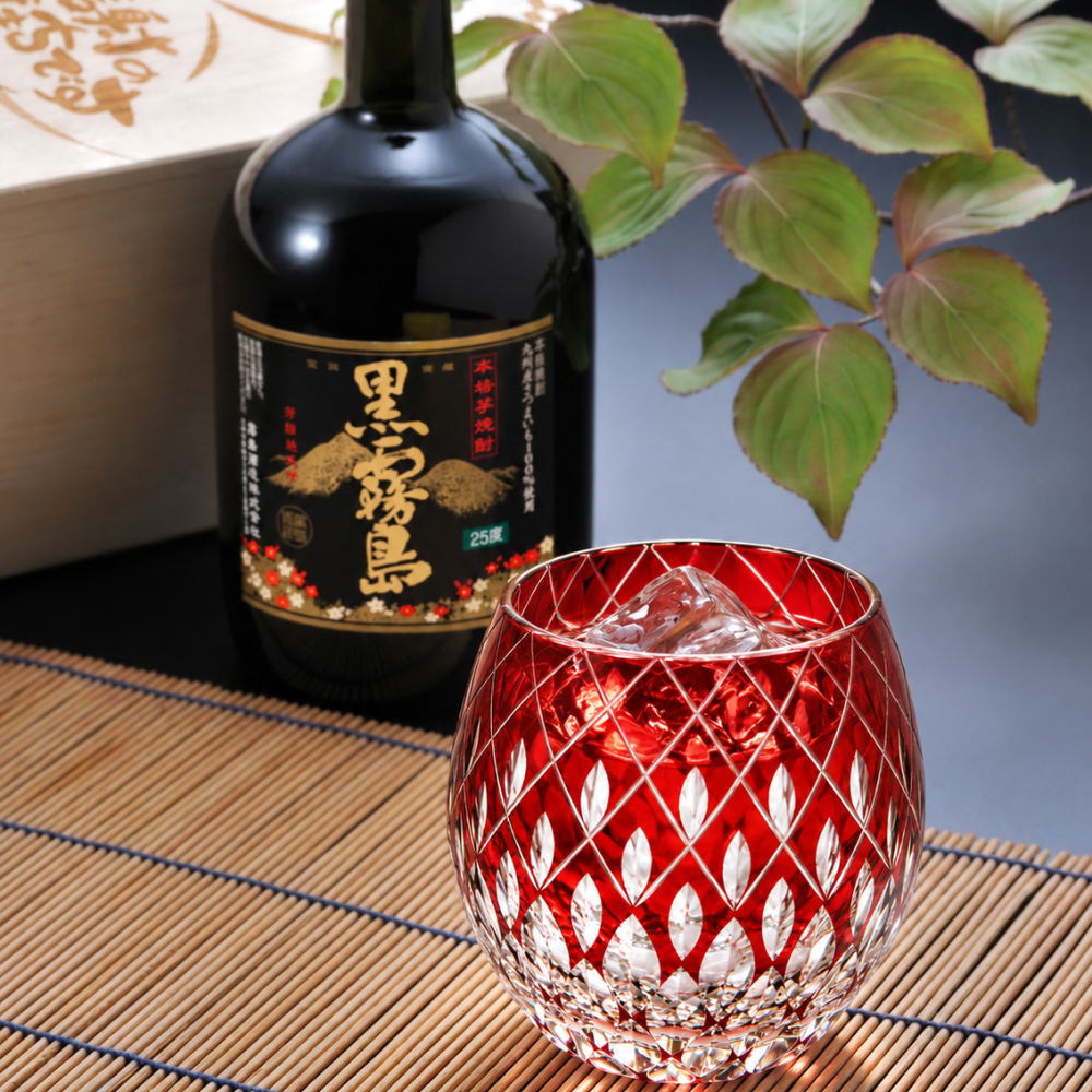 退職 異動 名入れ ギフト SXX 酒セット 芋焼酎 霧島酒造 黒霧島 720ml & 切子 丸型ロックグラス 玉響 木箱入り / プレゼント ギフト 退職 記念 誕生日 還暦 早寿 長寿 祝い 赤 青 選べるカラー 数量限定