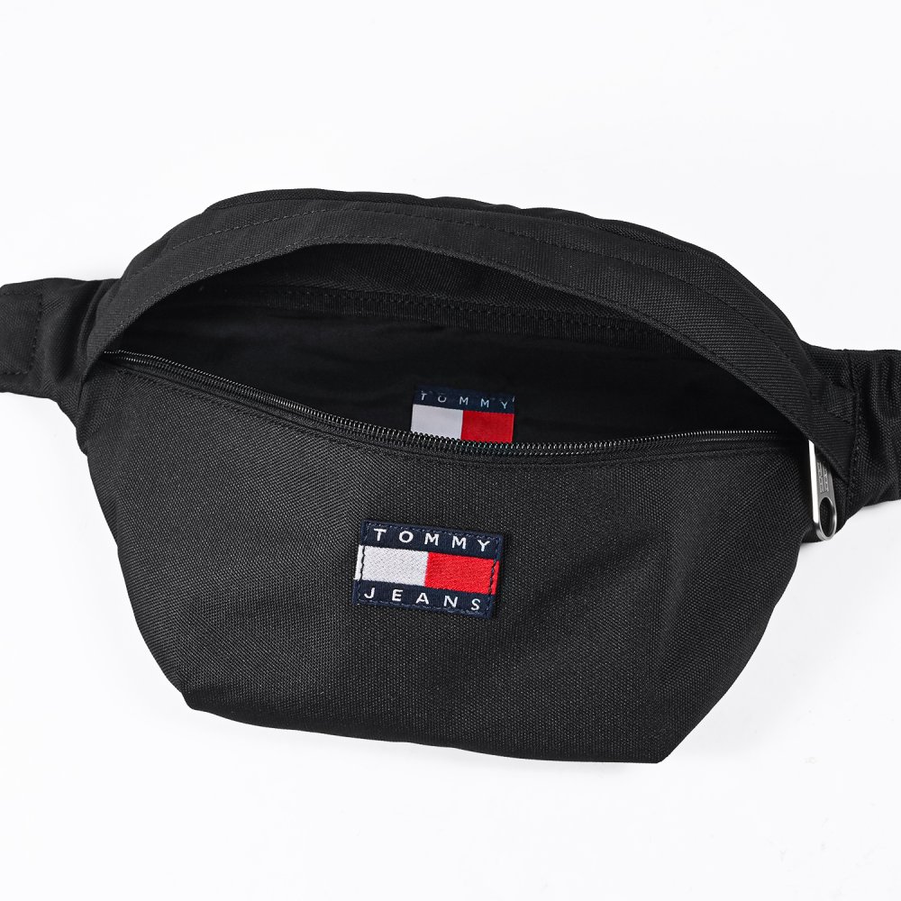 高品質ヨーロッパ輸入モデル トミーヒルフィガー TOMMY HILFIGER ショルダーバッグ メンズ TOMMY JEANS ESSENTIAL DAILY ブラック AM0AM14345 BDS BLACK 送別会 誕生日 結婚祝い 結婚式 彼氏 息子 夫 男性 名刺入れ 高級 父の日 母の日 即日発送