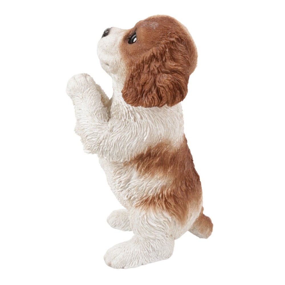 置物 woobia ウービア 犬 キャバリアキングチャールズスパニエル おねだりキャバリア 茶白 高さ22cm ブレンハイム リアル 本物そっくり イギリス生まれ 職人手彩色 縁起物 戌年 玄関 インテリア 新築祝い 引っ越し祝い 開店祝い 出産祝い 誕生日 お祝い ギフト プレゼント 犬好き