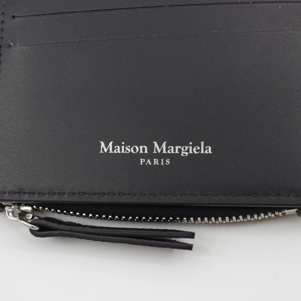 メゾン マルジェラ　Maison Margiela　二つ折り財布　SA1UI0020 P4745 T8103　ブラック　グレインレザー　コンパクト財布　ミニウォレット