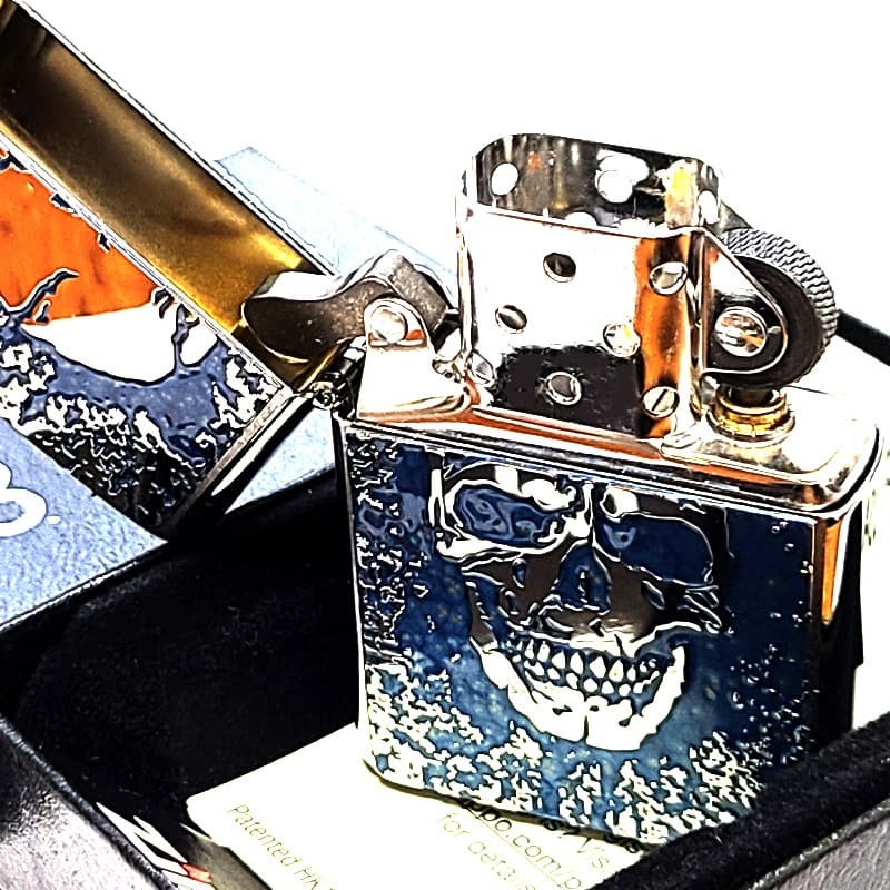 ZIPPO スカル 細密メタル シルバー＆ブルー ジッポ ライター 両面加工 彫刻 かっこいい ドクロ 裏面柄違い ガイコツ おしゃれ 青 メンズ プレゼント ギフト