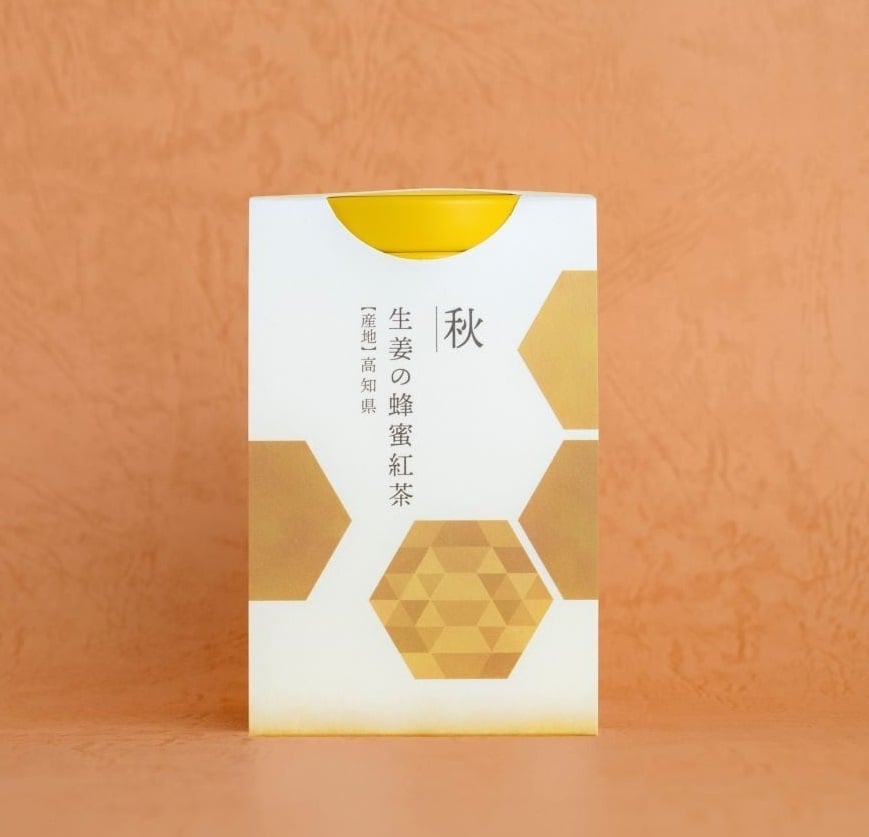 【選べる4缶】はちみつ茶葉園 プレミアム蜂蜜紅茶ギフトセット【春】 桜葉（静岡産）、瀬戸内れもん（広島産）【夏】 清見おれんじ（広島産）、白桃（長野産）【秋】 蜜りんご（青森産）、生姜（高知産）【冬】 苺（愛媛産）