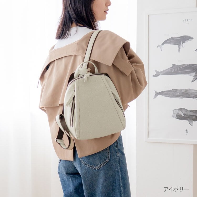 リュック レディース 小さめ 牛革 日本製 イタリア製 レザー ブランド Jamale ブランド リュックサック 流行 トレンド ミニバッグ バッグ ミニリュック 通学 通勤 本革 レザー 軽量 女性 ギフト プレゼント 4FB (07000461r)
