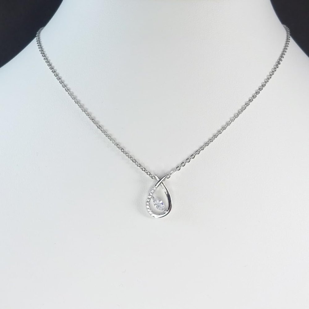 SILVER925 キュービックジルコニアストーン 雫型ネックレスペンダント マーキス＆パヴェCZ【送料無料】【レディース,激安,特価,通販】