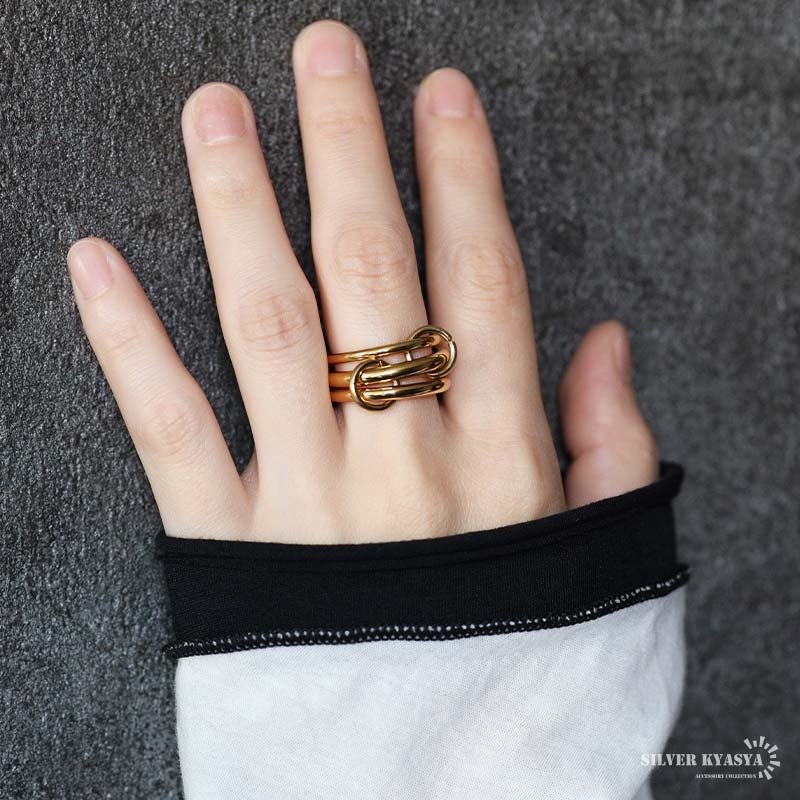 ステンレス 3連リング コネクテッドリング ごつめ ワイド ボリューム ゴールド 指輪 重厚感 太め 大きめ 存在感 メタル お洒落 重ね 大人っぽい プチプラ レディース 女性 金属アレルギー対応