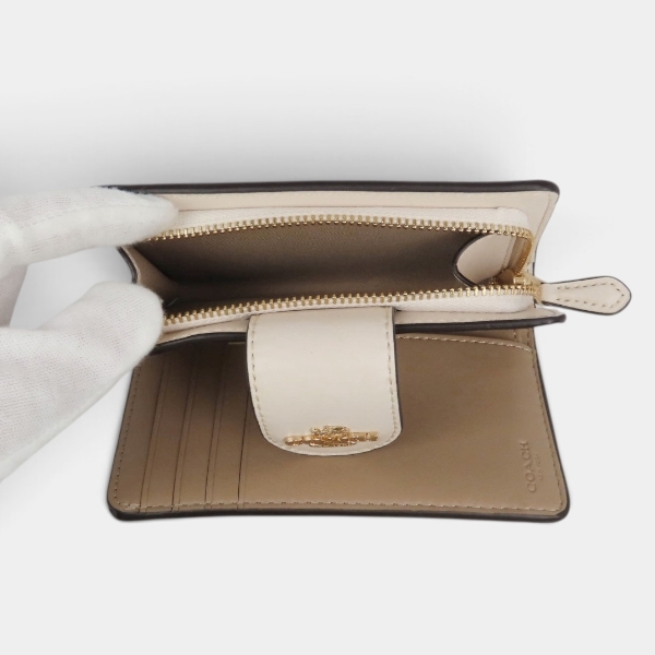 送料無料 コーチ COACH アウトレット 敬老の日 レディース 財布 二つ折り財布 CW786 IMXU5(ホワイト×チョーク) シグネチャー (プレゼント ブランド コンパクト 人気)