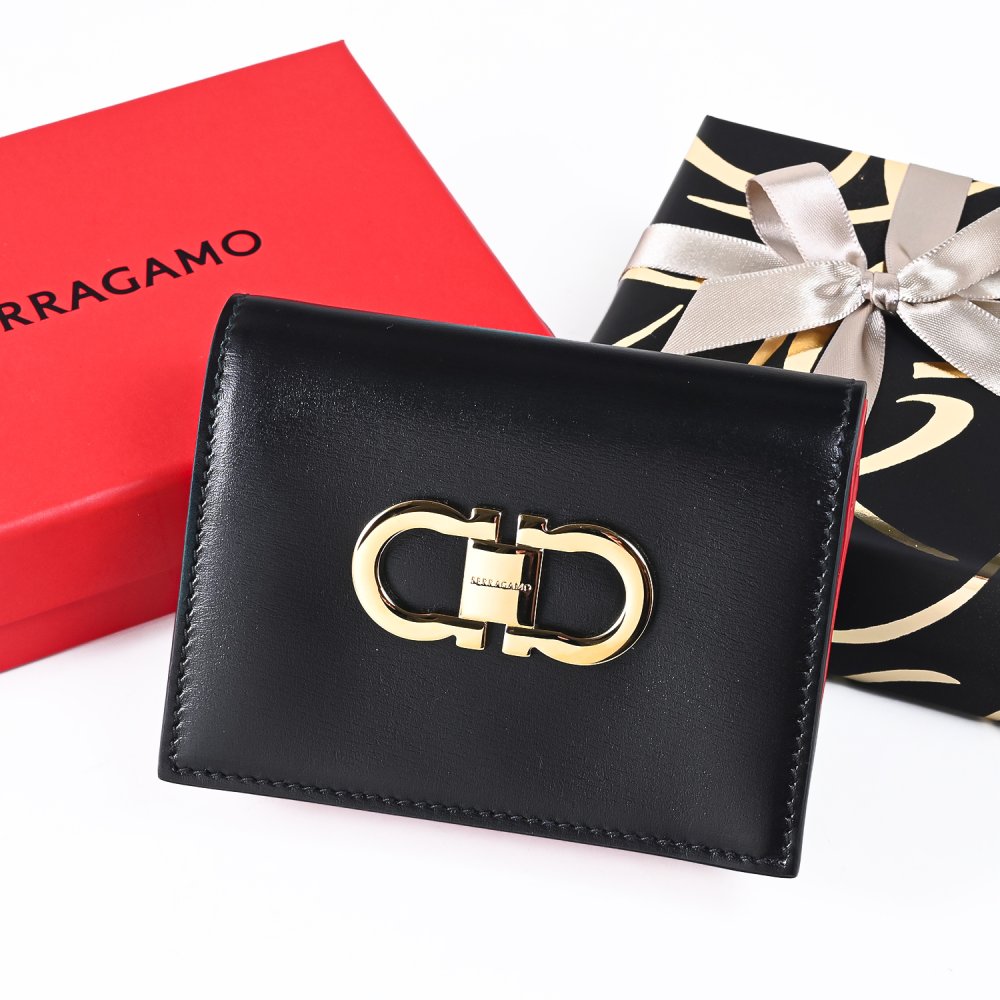 【名入れ無料】【スペシャルラッピング付き】フェラガモ Salvatore Ferragamo サルヴァトーレフェラガモ 二つ折り財布 小銭入れ付き ウォレット ダブル・ガンチーニ レディース ブラック レッド 220627 770769 001 0770769 折財布