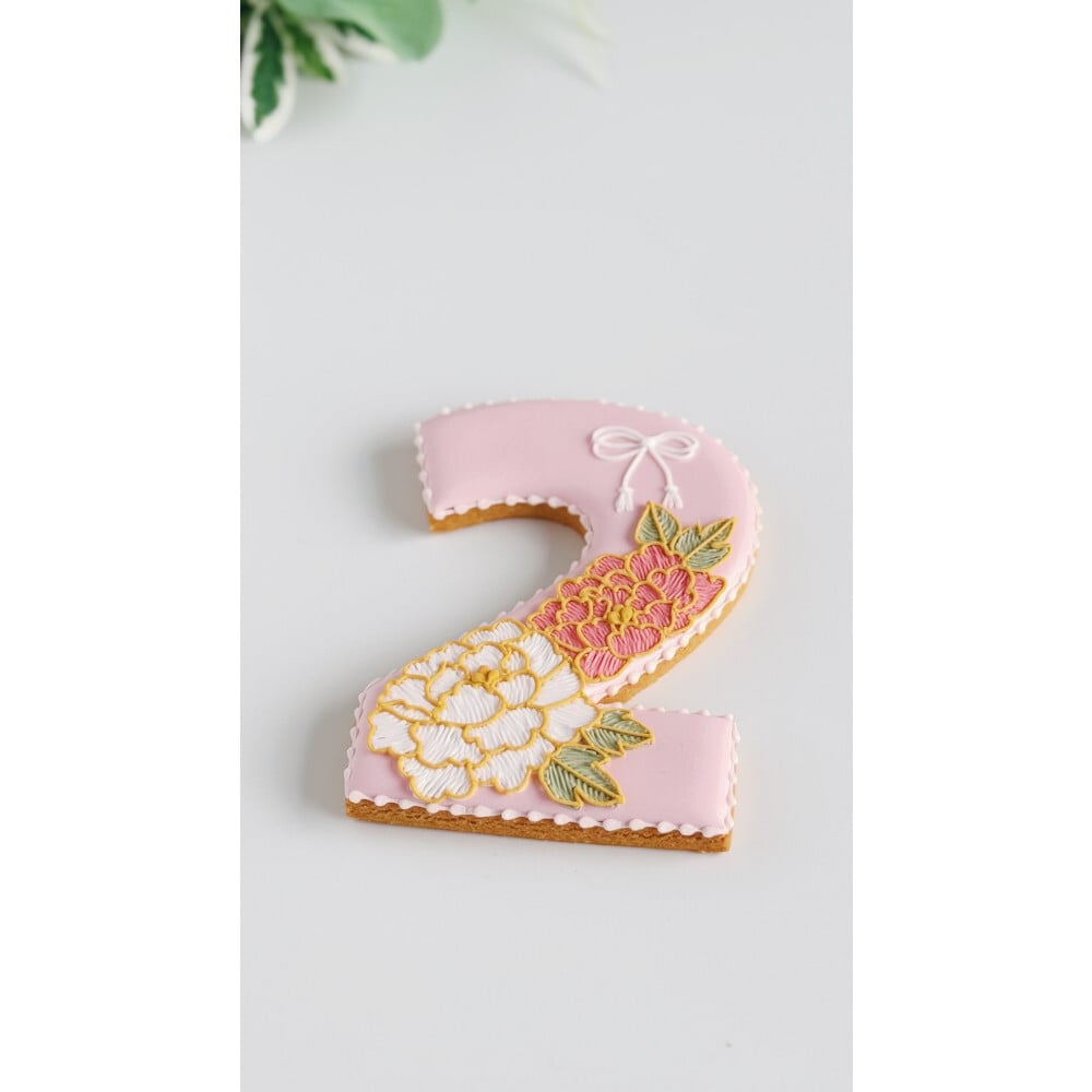 メモリアル数字クッキー《中サイズ》 お誕生日 記念日 結婚祝い 出産祝い 退職・送別 卒業・入学祝い 発表会 推し活 お礼・Thank youギフト ウェディング 周年祝い 開店・開業祝い
