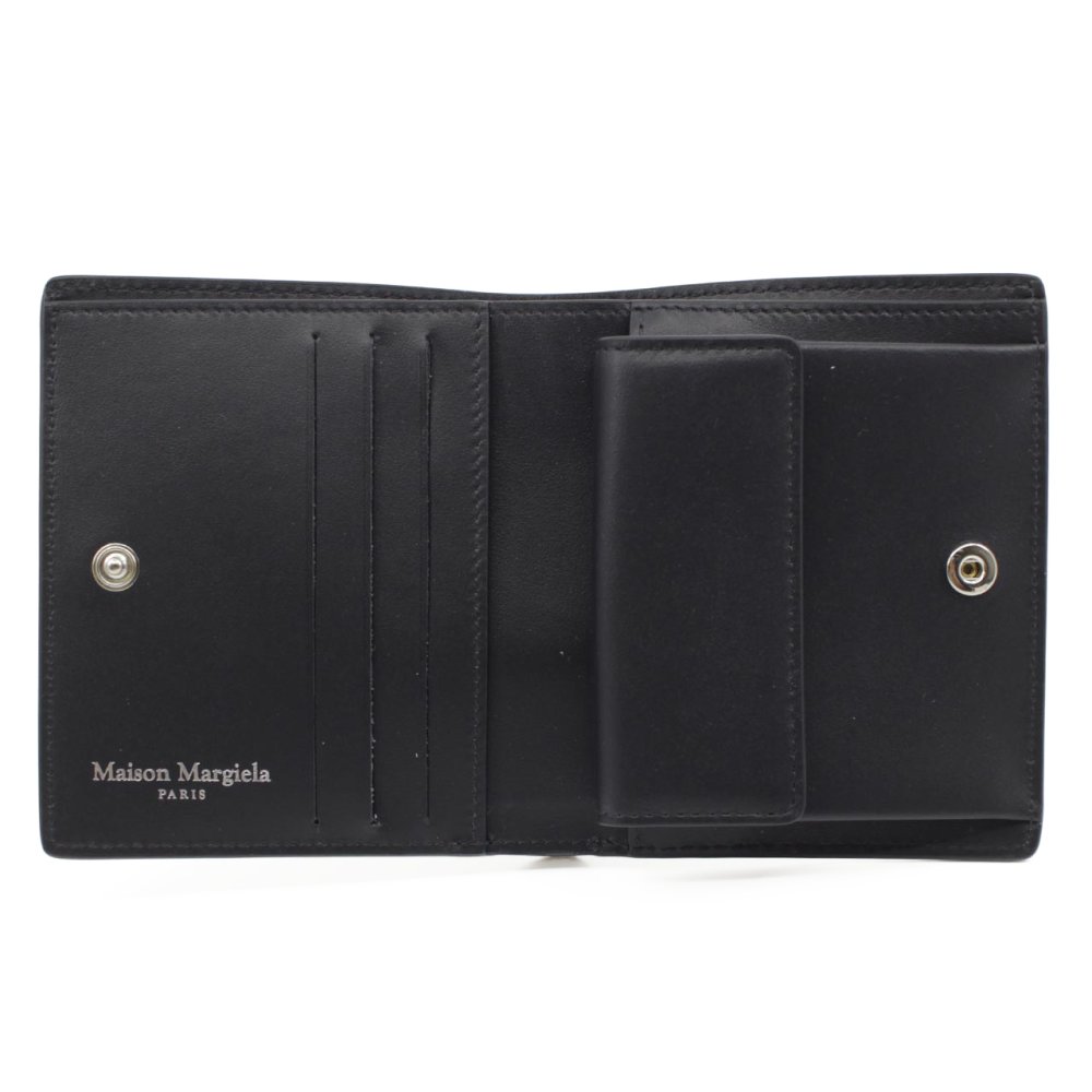 メゾン マルジェラ　Maison Margiela　二つ折り財布　SA3UI0007 P4745 T8103　ブラック　グレインレザー　4ステッチ バイフォールド ウォレット　コンパクト財布　シンプル ミニウォレット