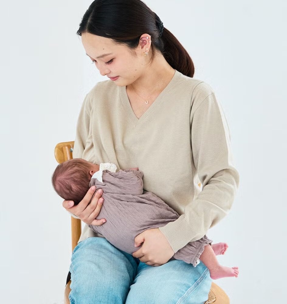 【送料無料】授乳服〈授乳/マタニティ〉Vネックニットトップス