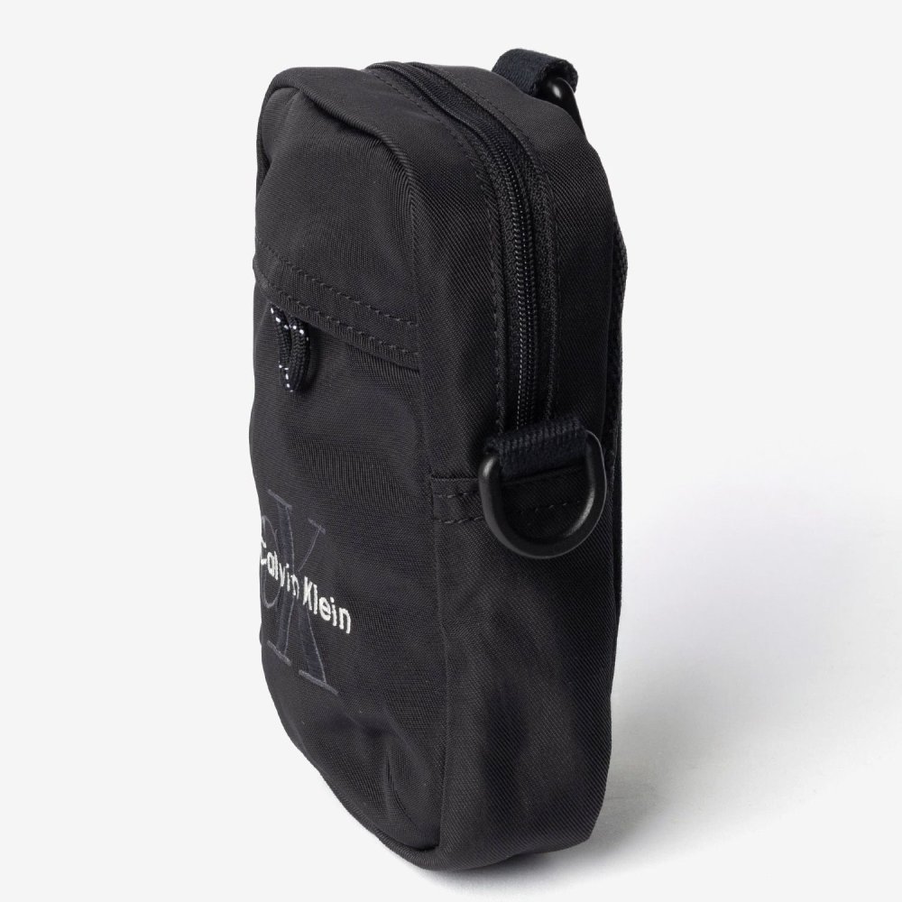 カルバンクライン Calvin Klein BOLD LOGO NYLON SLIM REPORTER ボールド ロゴ ナイロン スリム レポーター LV04D3231G ショルダーバッグ メンズ バッグ