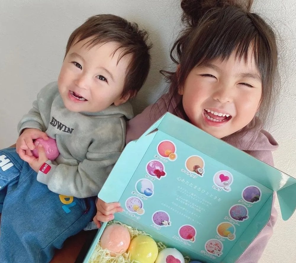Relysia 小さなお子様にも使える肌に優しい成分 バスボム 入浴剤 12個セット 手提げ袋付 ギフトセット
